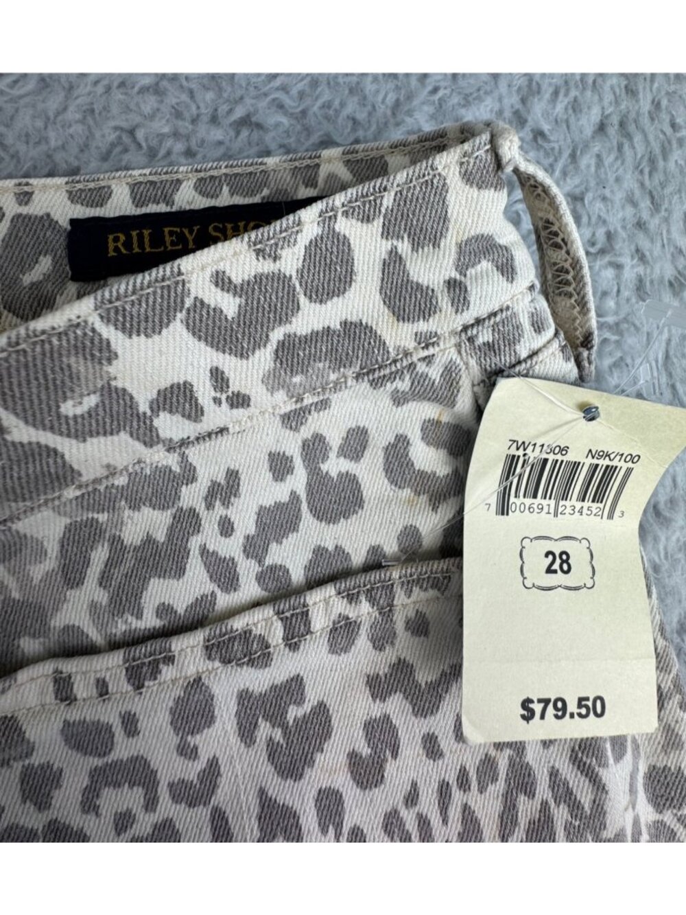 Lucky Brand Riley Animal Print Denim Shorts 6/28 Spring Cheetah Beach Travel - Picture 4 of 16